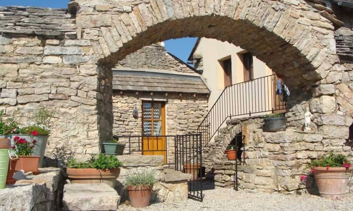 Sainte-Enimie House | Gca076 - Gîte de France 3 Épis 2 Pers à Sauveterre