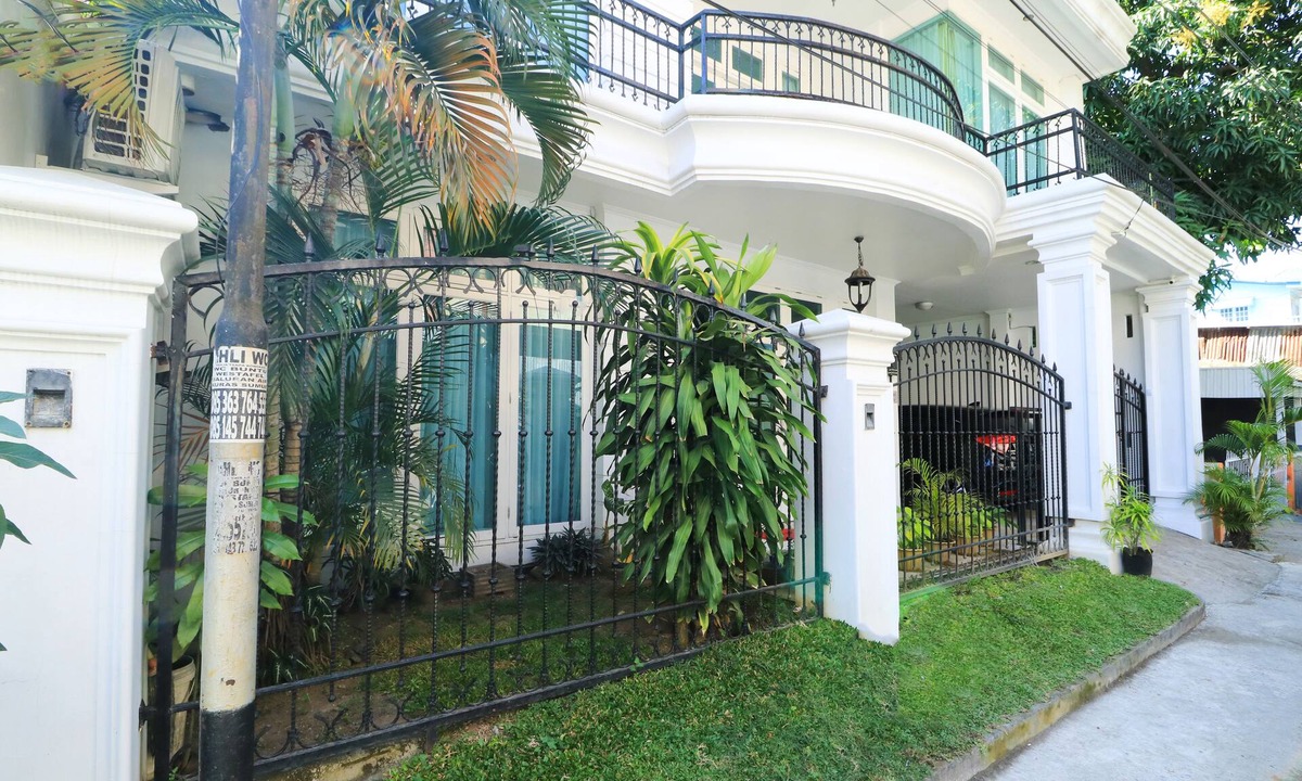 Losari House | Ge JacMart Homestay