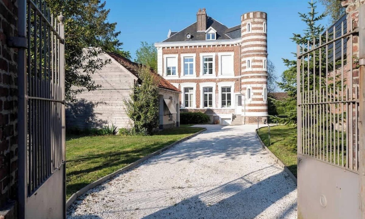 Aire-sur-la-Lys Apartment | GEANTGW PRINCIPALE APPT · Appartement confort - propriété Art et Histoire