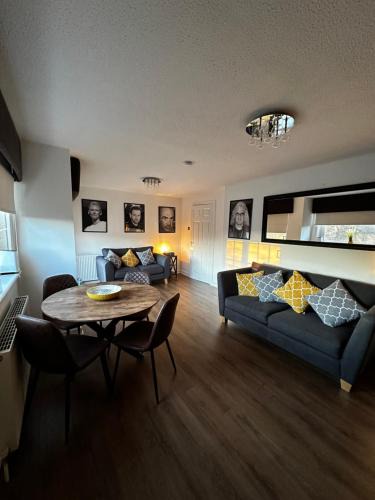 East Kilbride Apartment | Geddes View