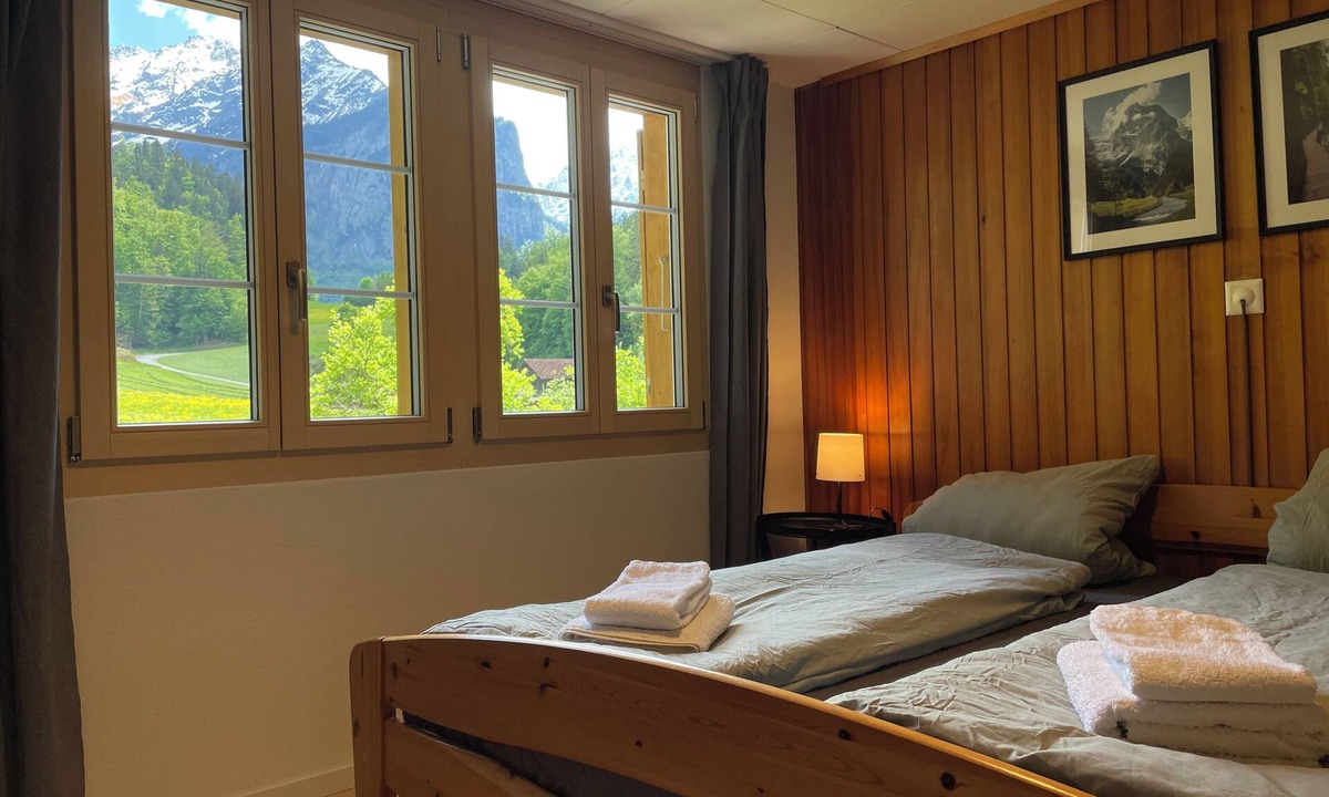 Wiler Apartment | Gemütliche Ferienwohnung mit Traditionellem Trittofen