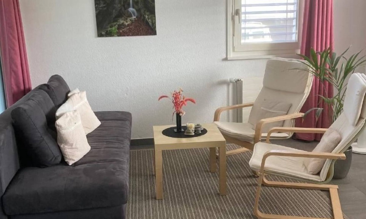 Ohmstal Apartment | Gemütliche Parterre-Ferienwohnung mit Terrasse by Interhome
