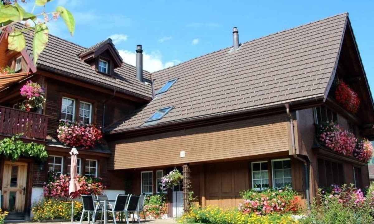 Nesslau-Krummenau Apartment | Gemütliche und geräumige Ferienwohnung by Interhome