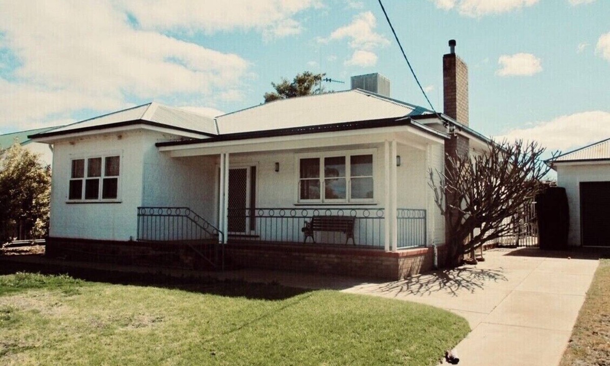 Broken Hill House | Gem on Jamieson