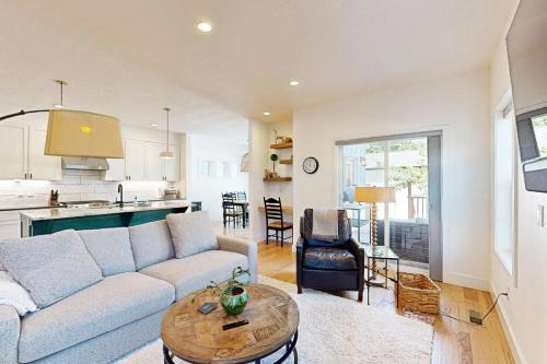 Sunset House | Gem State Getaway