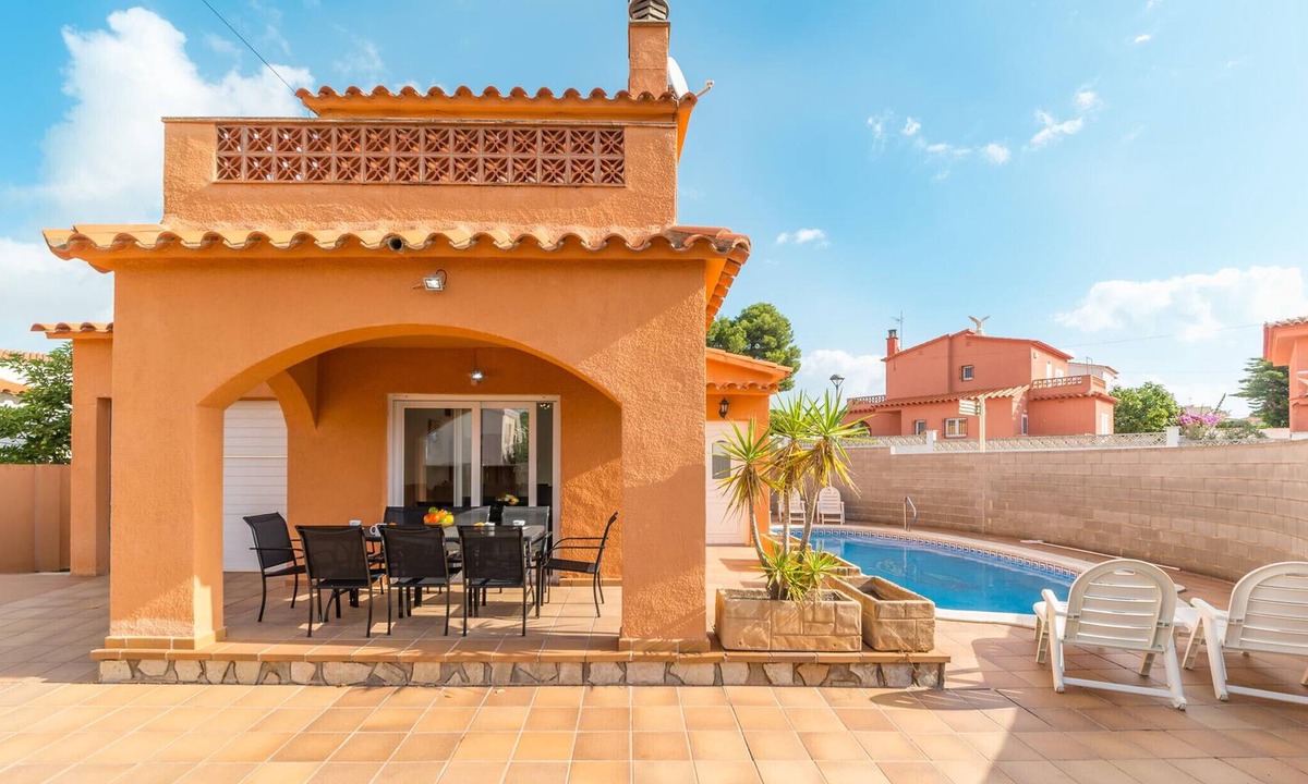 L'Escala Villa | Gemma: House with private pool at 200 m. from the beach