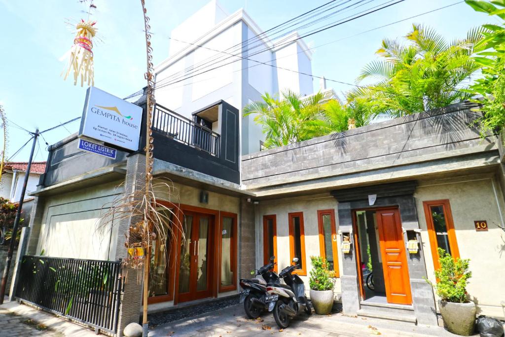 Legian City-Centre House | Gempita House Legian Bali