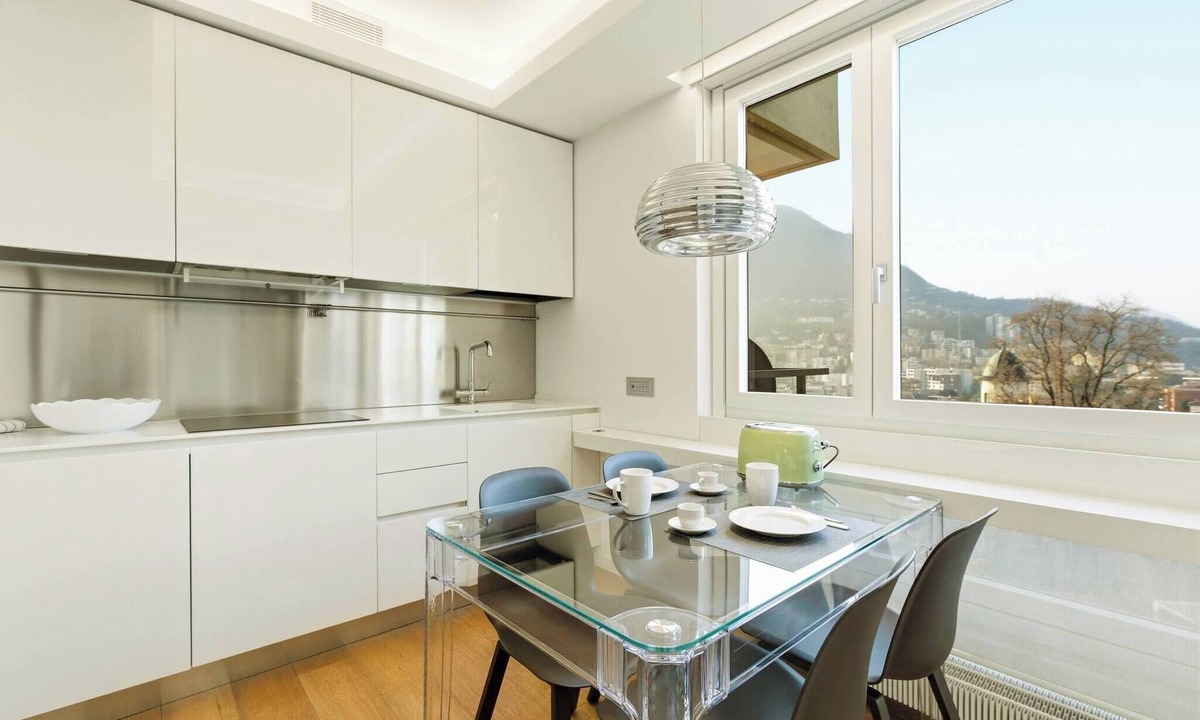 Lugano City-Centre Apartment | Generoso Luxury Lake View Suite in Lugano