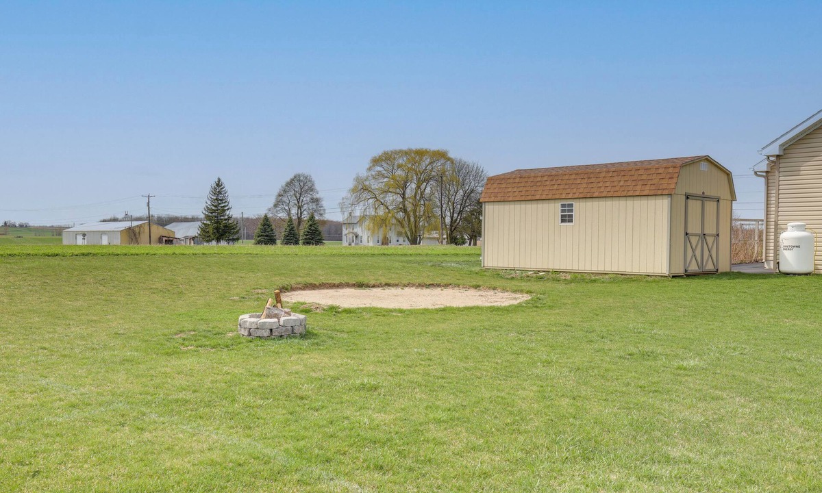 Geneva Apartment | Geneva Studio, 3 Miles to Seneca Lake!