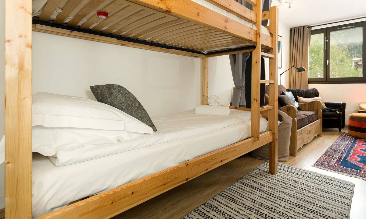 Chamonix City Centre Apartment | Gentianes - a studio that sleeps 4 guests