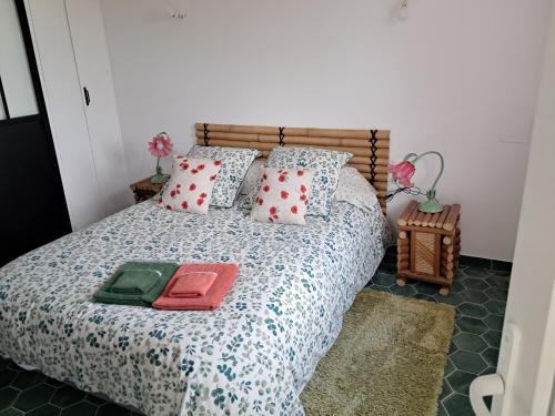 Mirepoix House | Gentil coquelicot