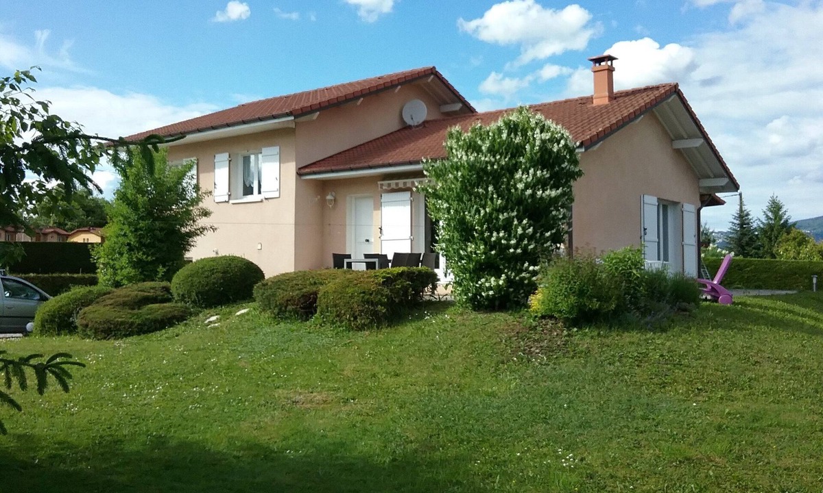Reignier-Esery House | GENTLE MOUNTAIN VIEWS
