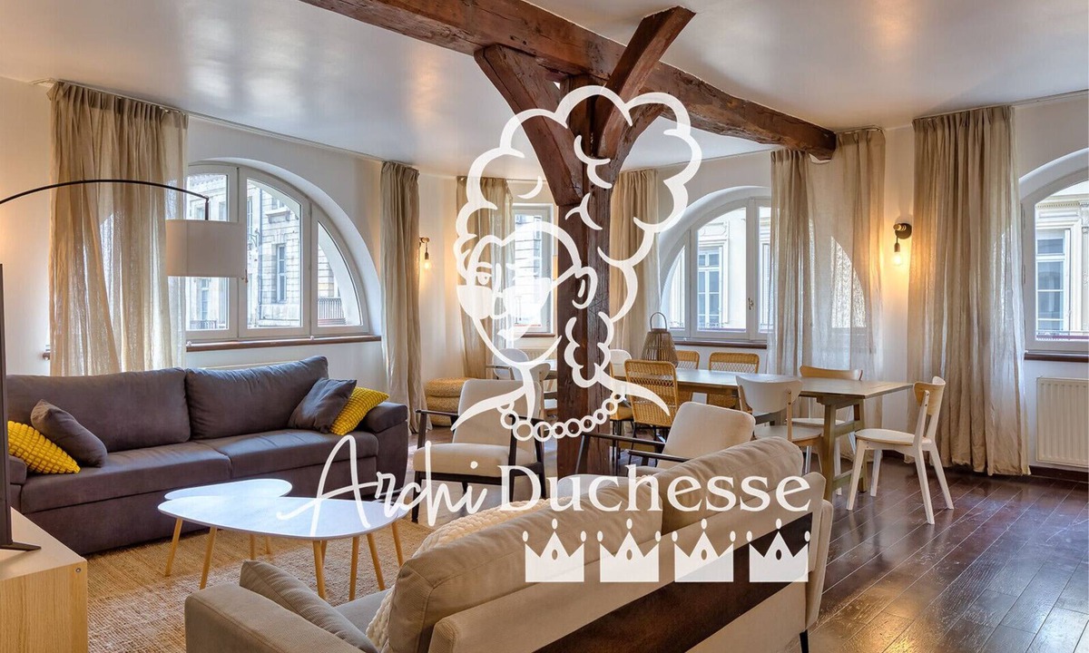 Quartier Vieux Marche-Cathedrale Apartment | Geoffroy, sublime duplex à proximité de la place du vieux marché