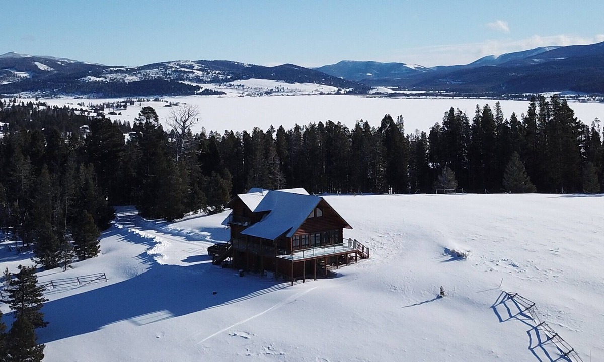 Philipsburg Cabin | Georgetown Lake Escape with Starlink
