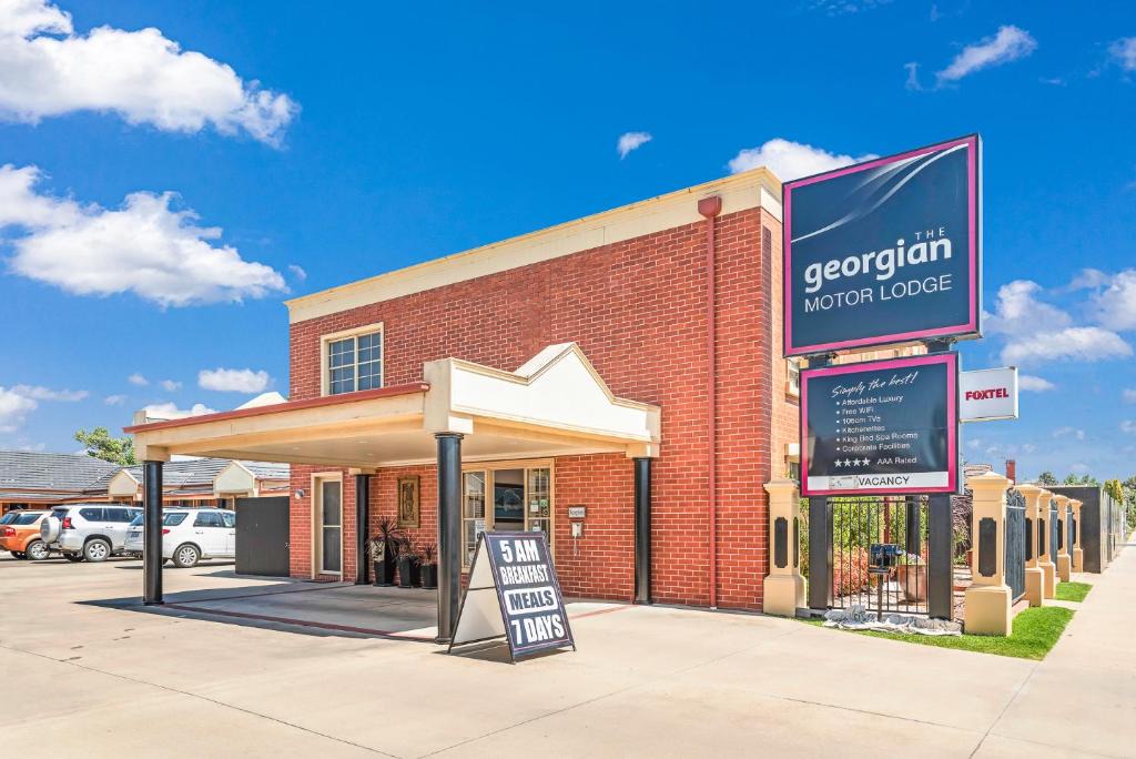 Echuca Hotel | Georgian Motor Lodge