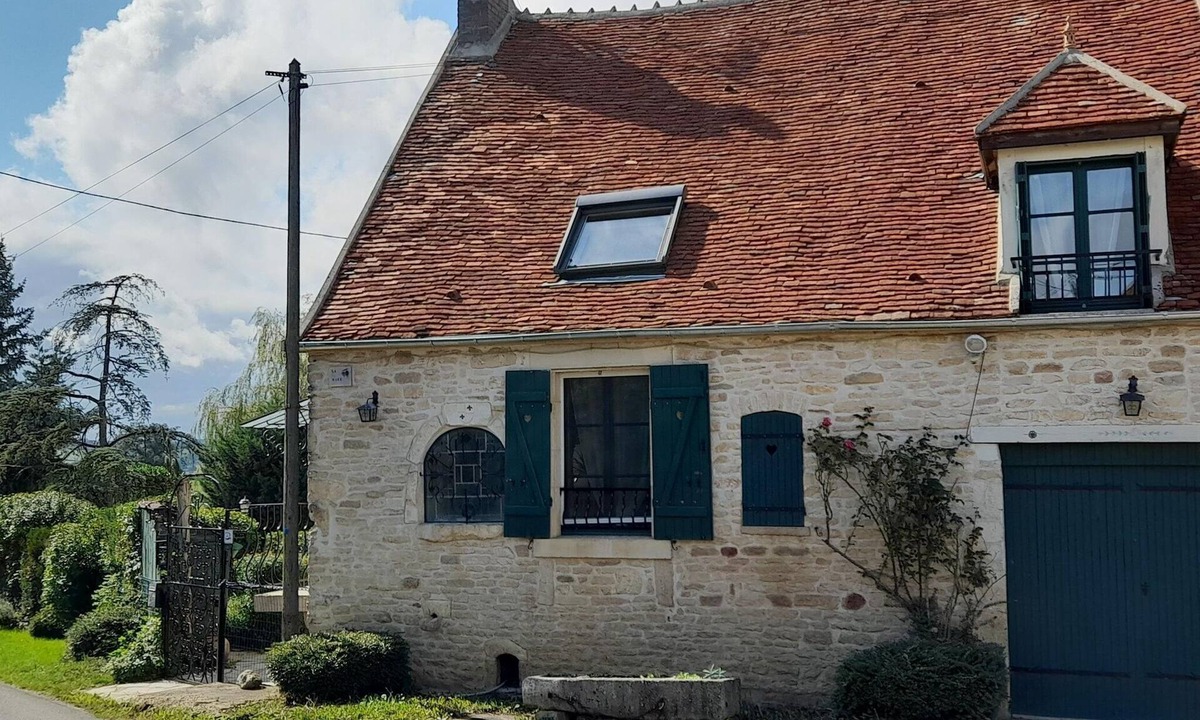 Breugnon House | Geräumiges Ferienhaus mit Garten