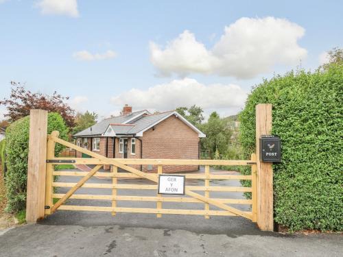 St Harmon House | Ger Yr Afon Cottage
