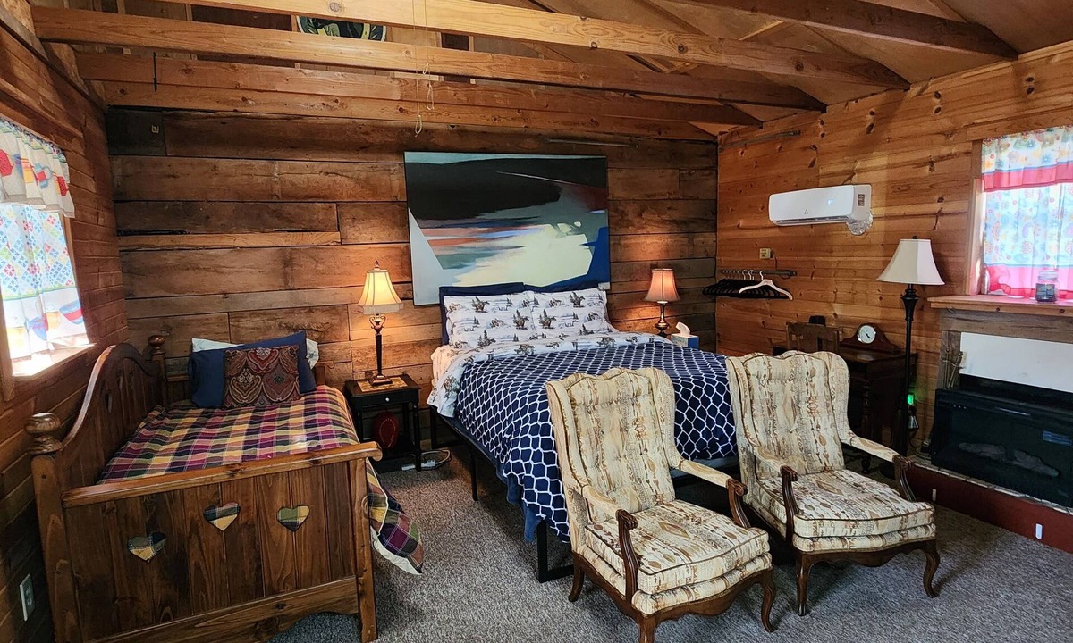 Winamac Apartment | GERMAN HAUS Individual Rental