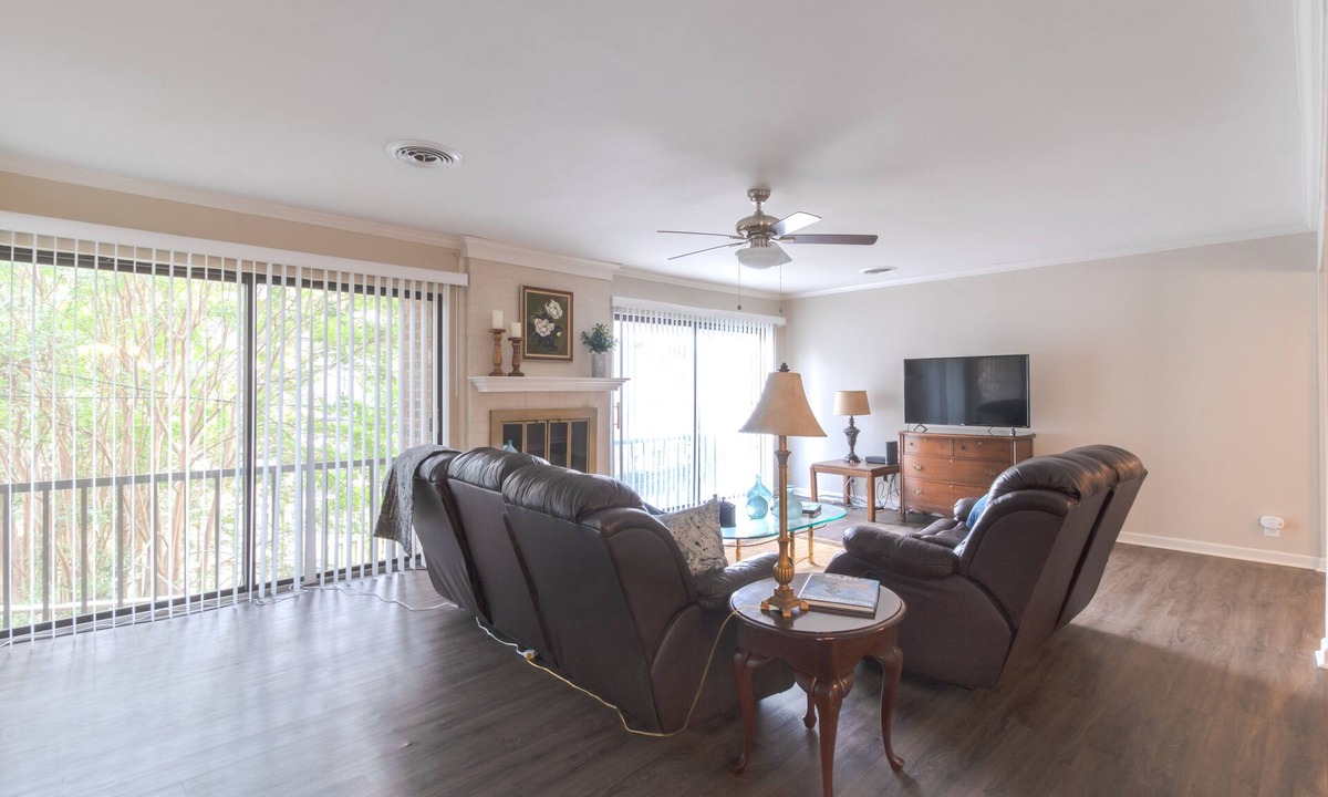 Germantown Condo | Germantown - 30 day minimum