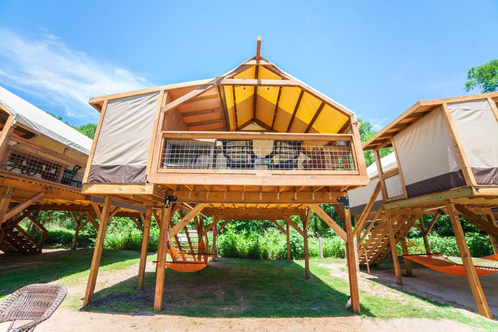 Seguin House | Geronimo Creek Retreat Getaway Cabin #4