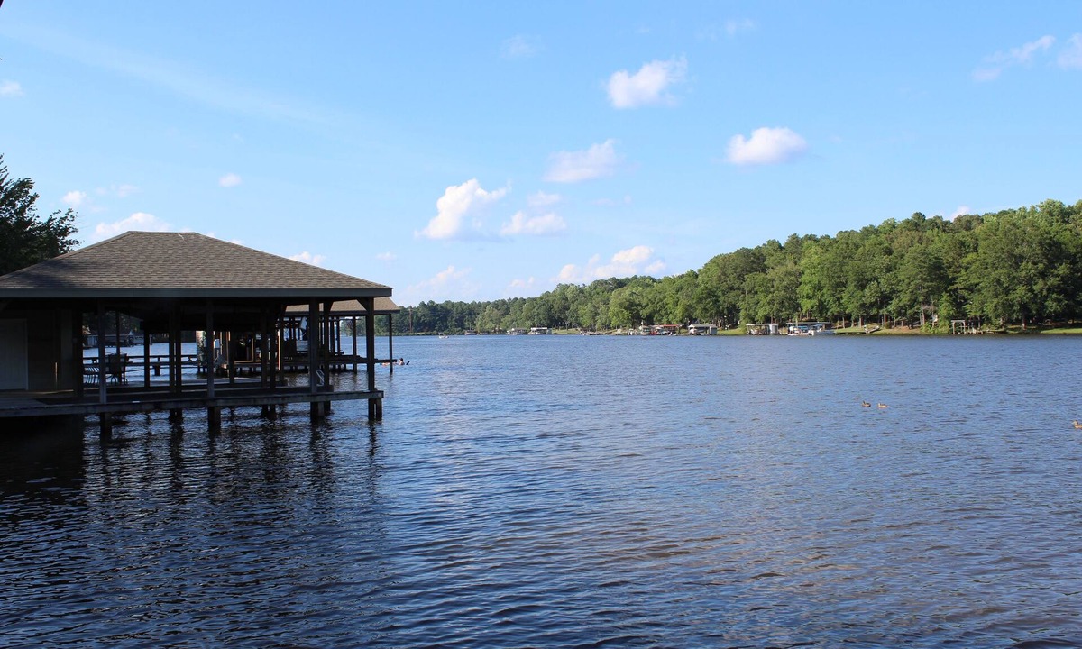 Littleton House | Get away from it all and enjoy Lake Gaston for One More Day!
