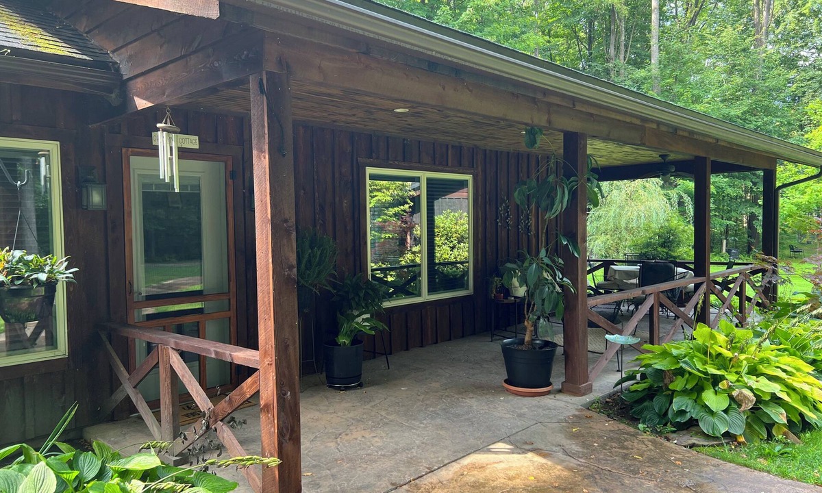 Lewis Run Cabin | Get away in the Woods!