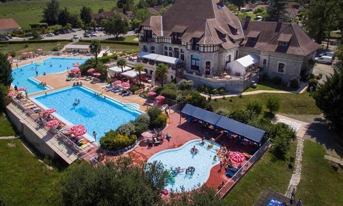 Daumazan-sur-Arize House | Get away Pleasant villa in beautiful estate