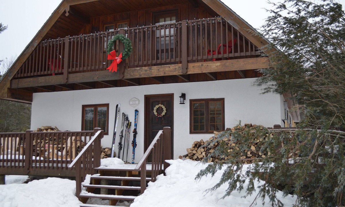 Swiss Meadows House | Get away to the Blue Mountains - 3 Bedroom Chalet/Cottage