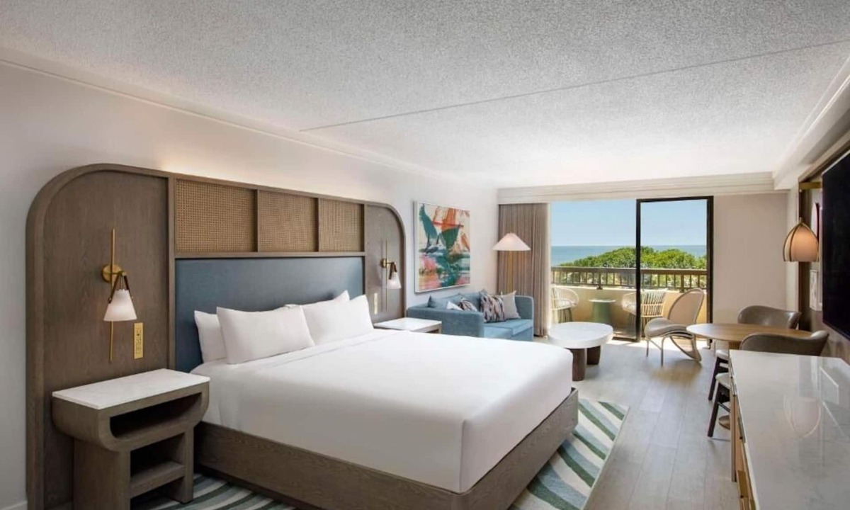 Shipyard Plantation Hotel | Get Ready for Blissful Getaway! Beachfront, w/Swimming Pool, Pets Are Welcome!