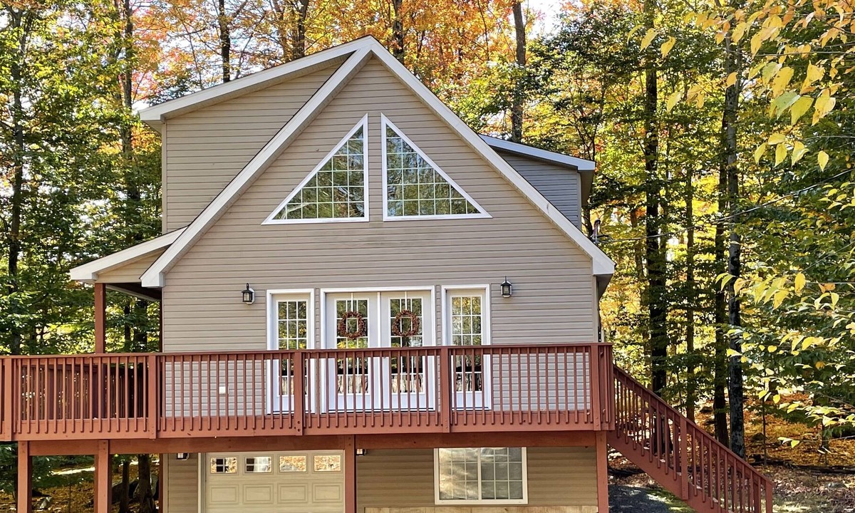 Wallenpaupauk Lake Estates Ski Chalet | Get ready to experience peace of mind.