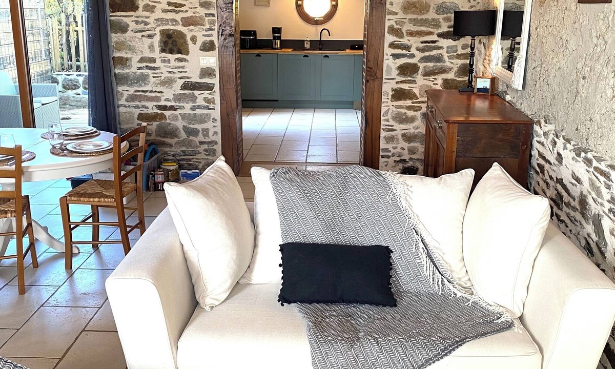 Le Vivier-sur-Mer House | Getaway at Zoé's Cottage
