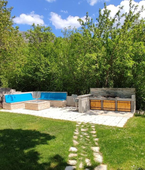 Popovici House | Getaway house Loko
