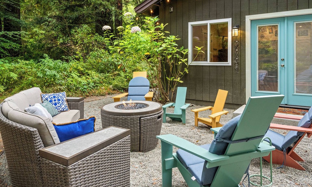 Cazadero Cabin | Getaway in the Forest, Surrounded by Peaceful Nature and Year-round Creek