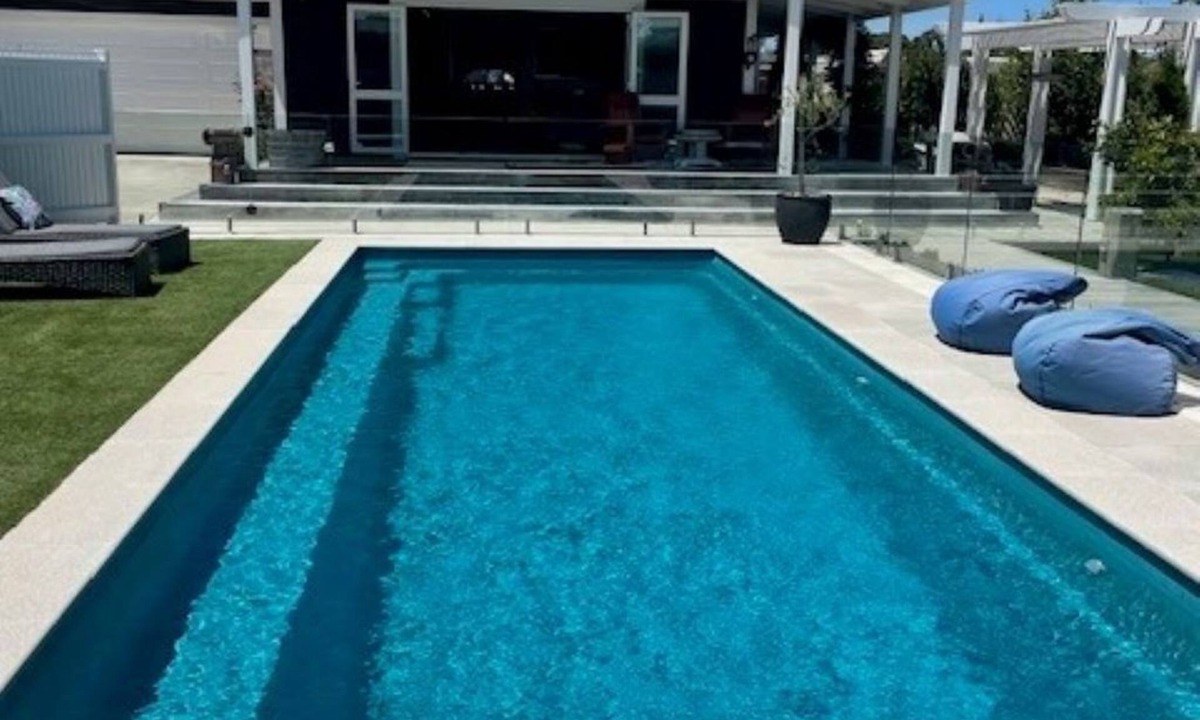 Martinborough House | Getaway on Grey - Pool and 4 bedrooms