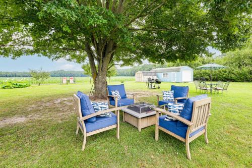 Georgetown House | Getaway on half Acre with Deck in Georgetown