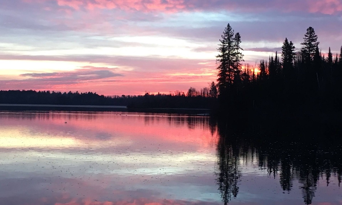 Ely House | Getaway To White Iron Hideaway