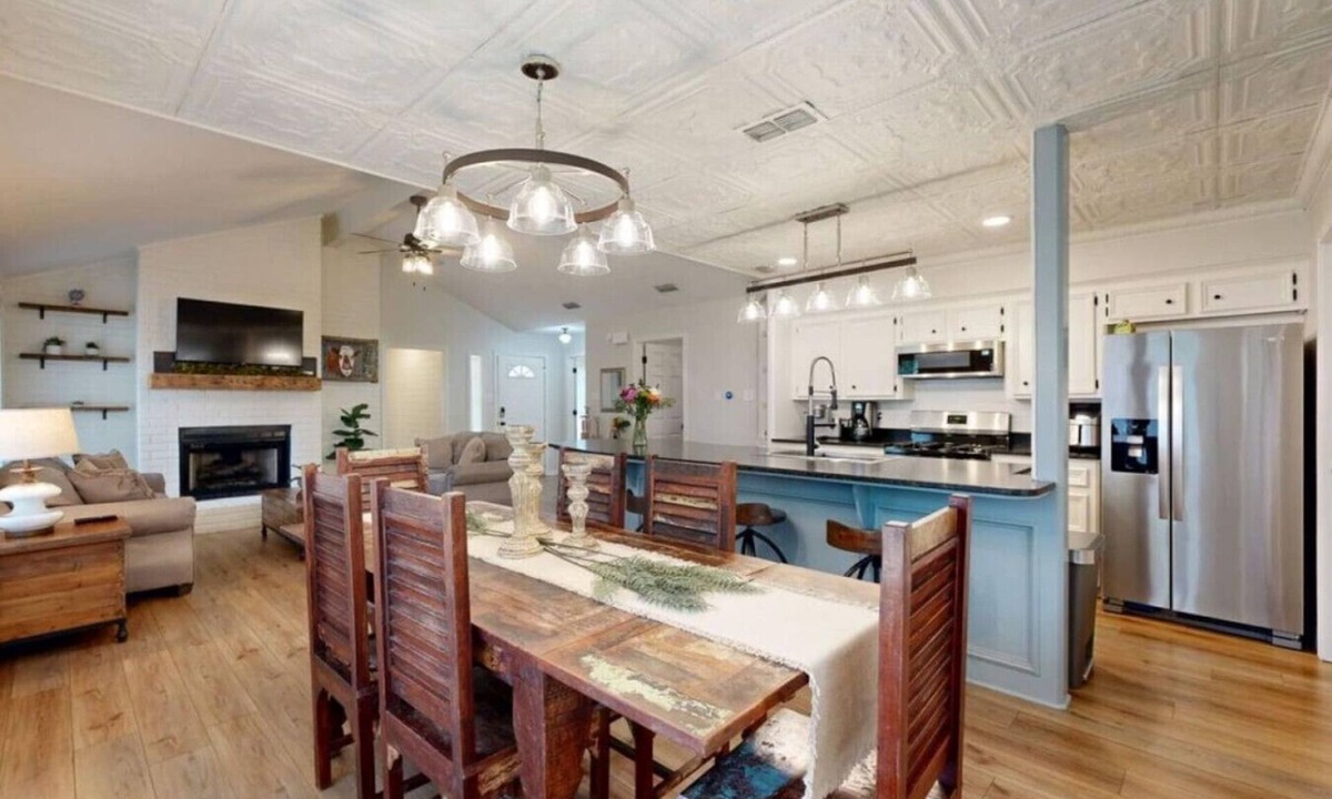 Blinn College-Bryan Campus House | Gettysburg Getaway - Your stylish Texas retreat