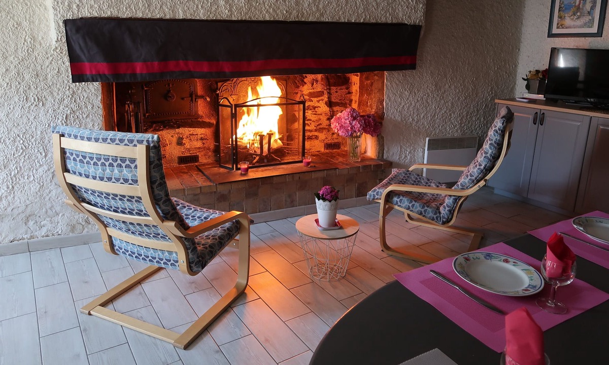 Cazaux-Frechet-Aneran-Camors House | Gîte de Nelly located in a Pyrenees village close to ski resorts