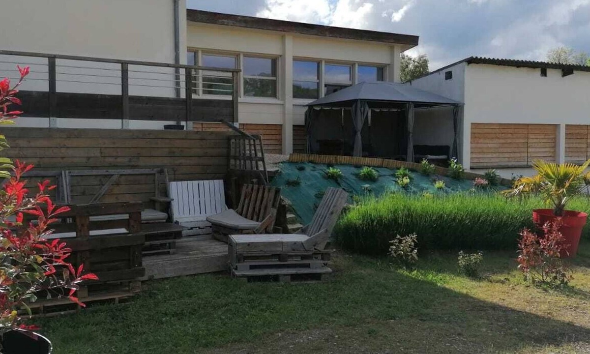 Saint-Etienne-sur-Chalaronne House | Gite de la Ruche - 15 people - PMR