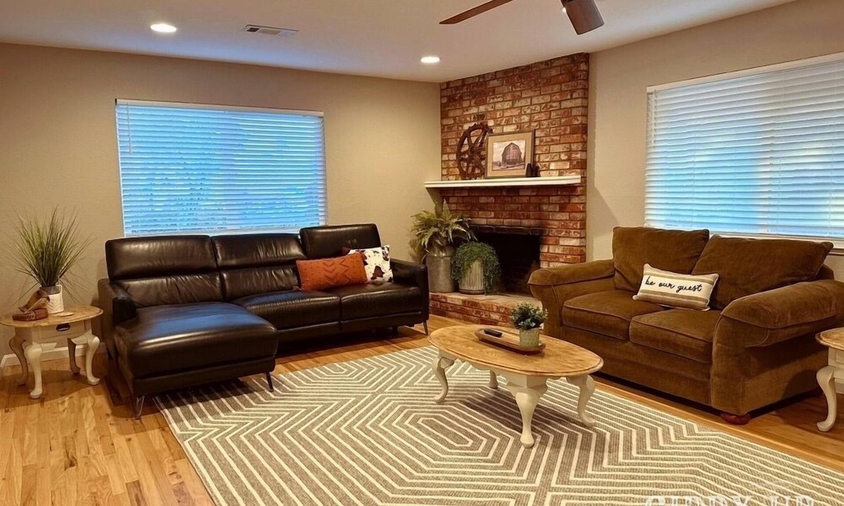 Oakdale House | Giddy Up Getaway