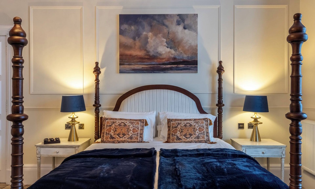 Newington House | Gifford House