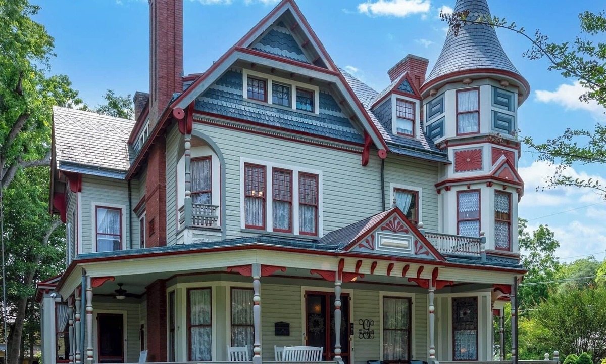 Salisbury Bed & Breakfast | Gillis Grier Bed & Breakfast
