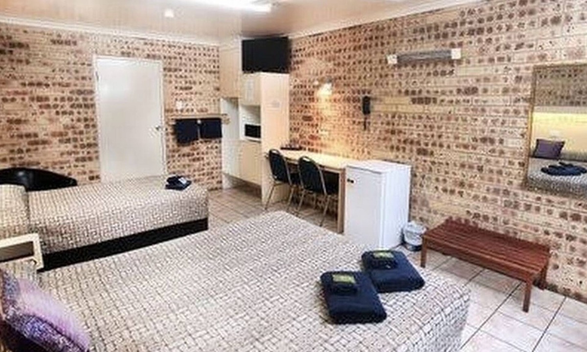 Gin Gin Hotel | Gin Gin central motel