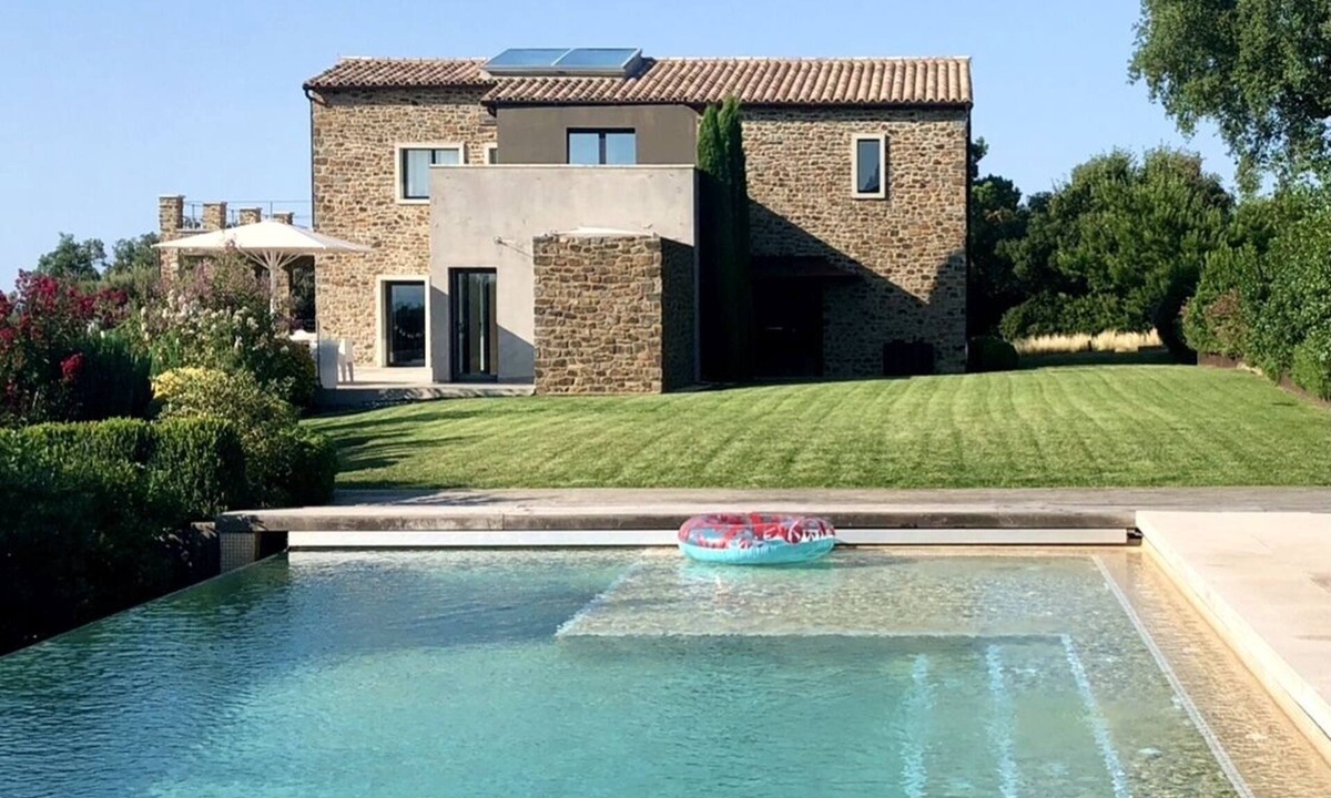 Girona Villa | GIRONA VILLA WITH STUNNING VIEWS