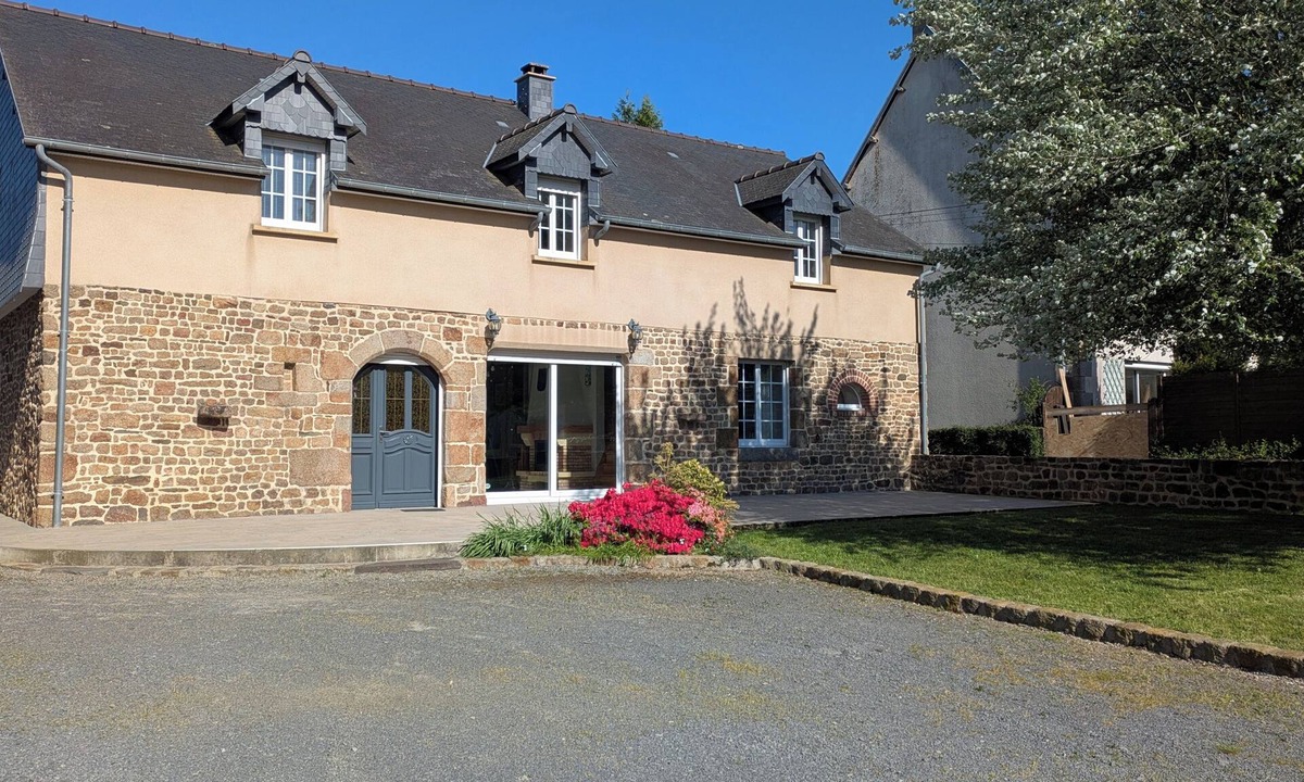 Saint-Martin-des-Champs House | Gite 15 le gage (10 people) bay Mont saint Michel