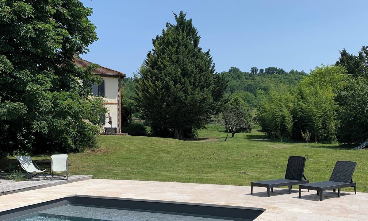 Lafrancaise House | Gite, 4 bedrooms, swimming pool and large garden