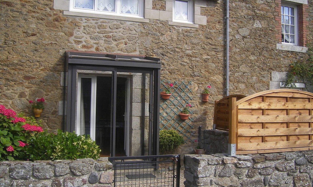 Saint-Lunaire Cottage | Gite 4 pers ST-LUNAIRE. 10 mn walk from beach and center