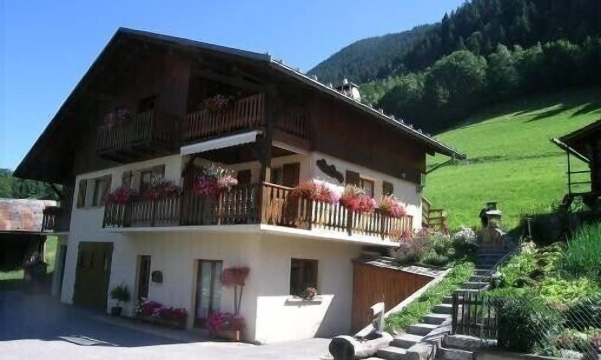 Beaufort Apartment | Gite 8 people, spacious with panoramic views, Arêches (73)