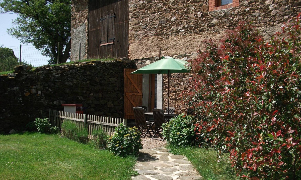 Tanus House | Gite Alice situated on the Tarn/Aveyron border, with Swimming Pool