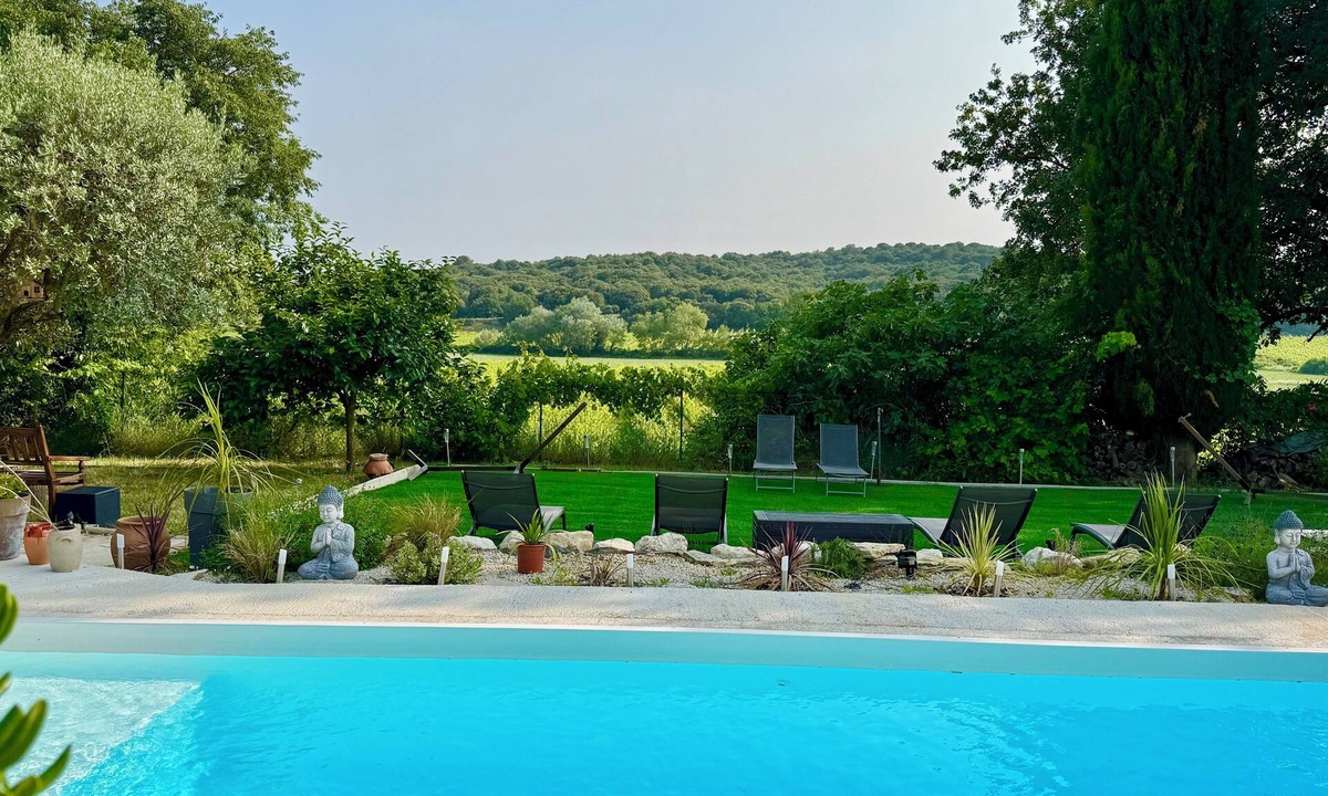La Bruguiere Apartment | Gîte amidst the vines